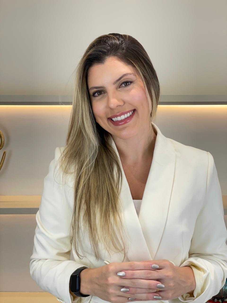 Dra Renata De França Ferreira